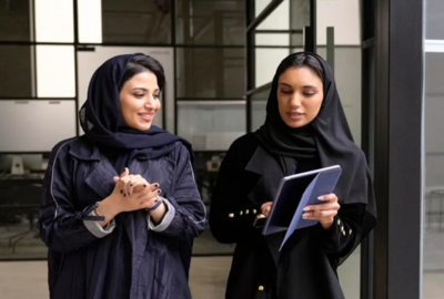 السعودية: ارتفاع مشاركة النساء في سوق العمل.. والسياحة في الصدارة