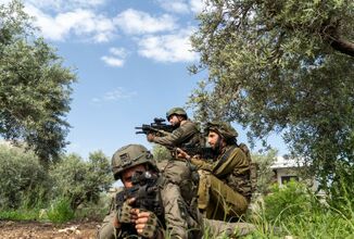 القوات الإسرائيلية تقتحم عدة مناطق في الضفة الغربية وتنفذ حملة اعتقالات
