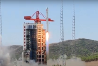 الصين تنجح بإطلاق صاروخ فضائي جديد صديق للبيئة